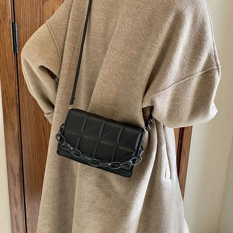 Elegant Quilted Chain Crossbody Bags